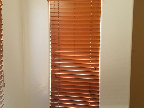 Nice custom blinds Front room