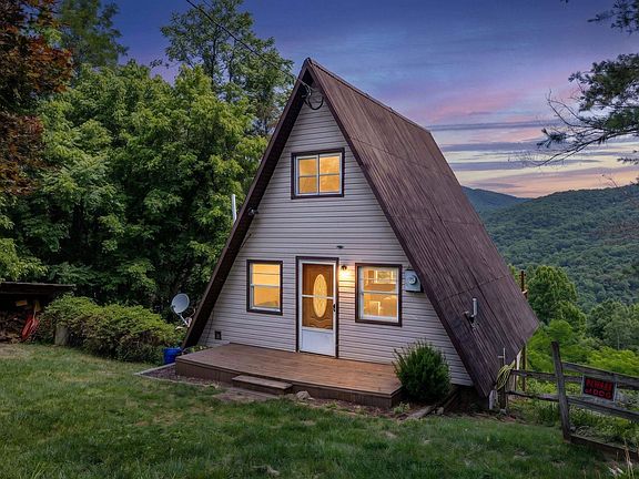 2nd image of 1093 Overlook Mountain Rd