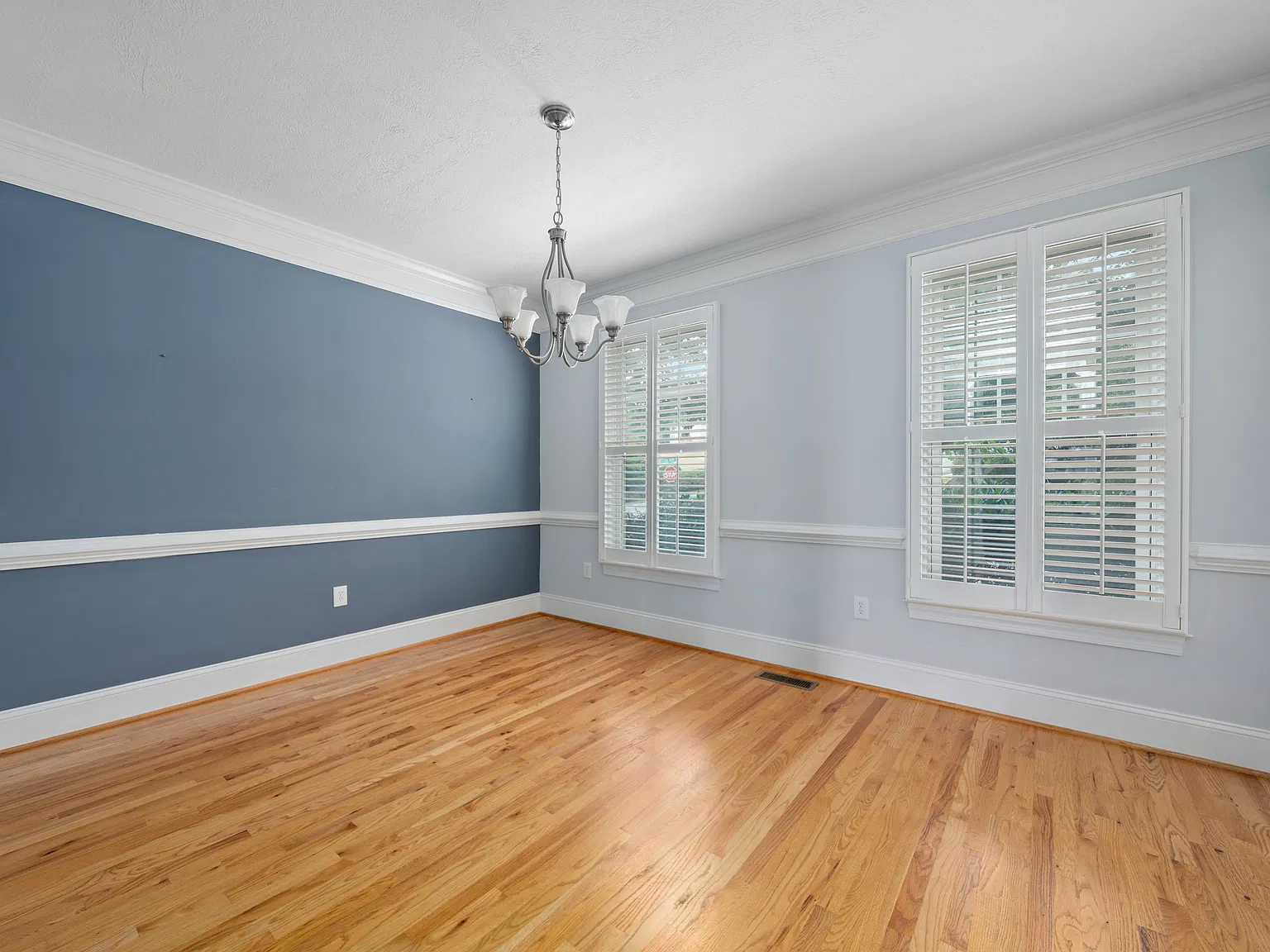 3 bed, 2.5 bath, 1696 sqft, $2,350 — Photo 4