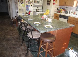 220 N Newmark Ave, Sanger, CA 93657