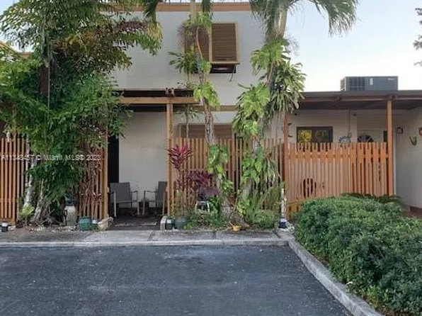 13196 SW 10th Ln, Miami, FL 33184