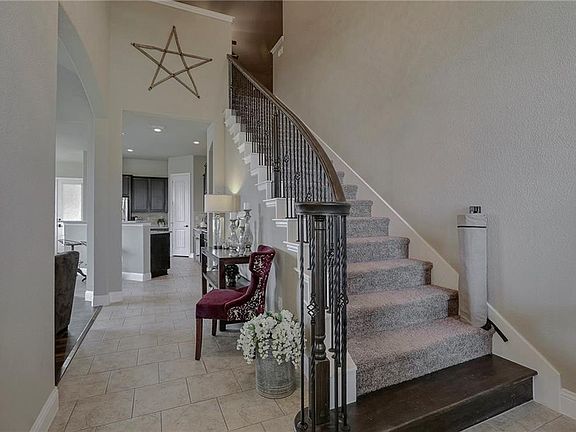 5th image of 4516 Plumeria Dr