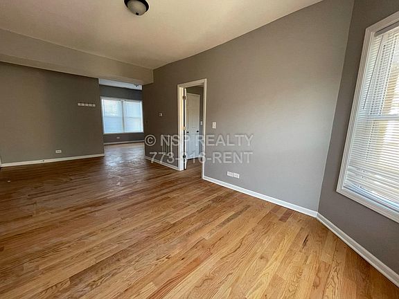 4th image of 1648 W Pratt Blvd APT 3k