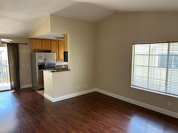 4th image of 3625 Grove St Unit 260