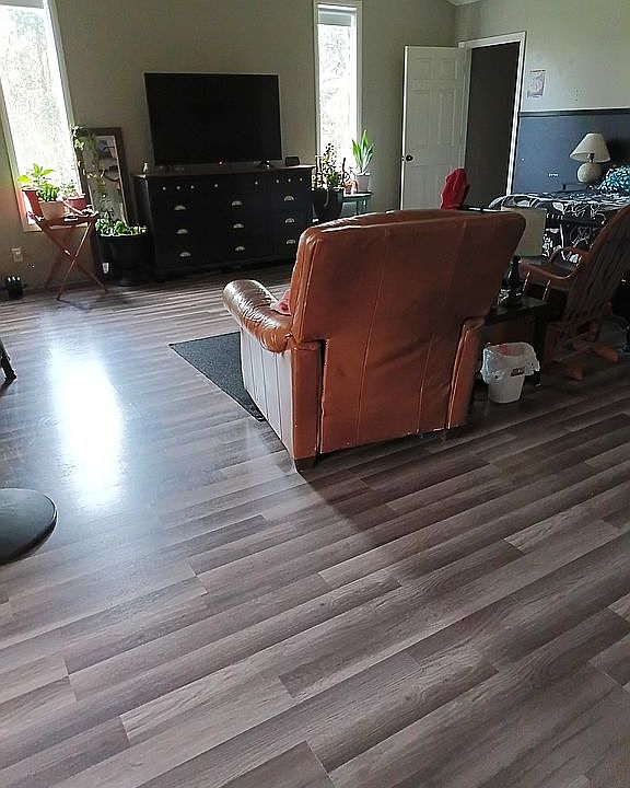 Master with bathroom/balcony