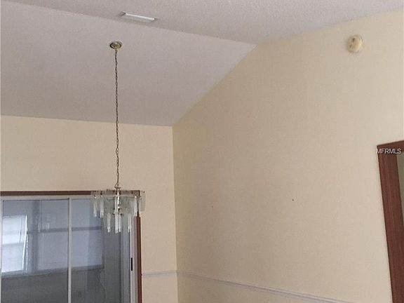 3rd image of 221 Overbrook Dr