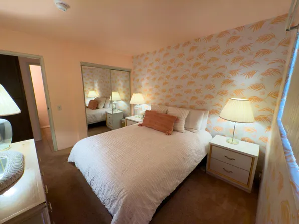 2809 N Los Felices Cir E #115, Palm Springs, CA 92262