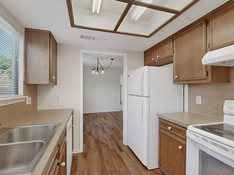 12800 Old San Antonio Rd #A — Photo 11