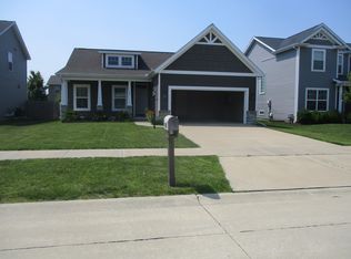 201 Cattail Ave, Savoy, IL 61874