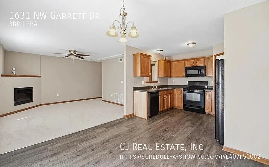3 bed, 2.5 bath, 1535 sqft, $1,695 — Photo 3