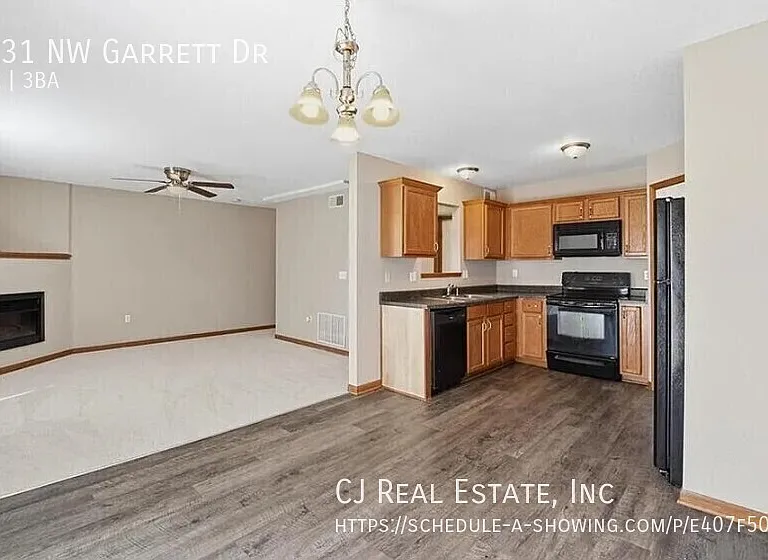 1631 NW Garrett Dr — Photo 3