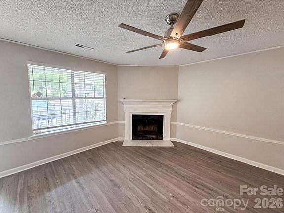 2nd image of 1436 Flintwood Dr