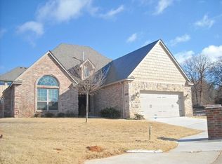 3620 Oakridge Cir, Edmond, OK 73034