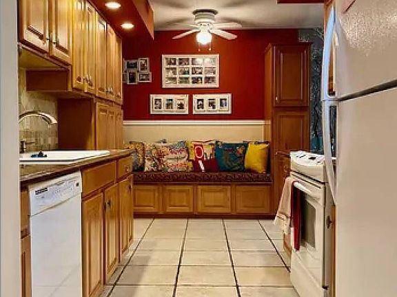 2nd image of 100 High Point Dr APT 208