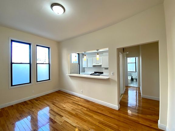 3rd image of 4902 21st St APT 1K