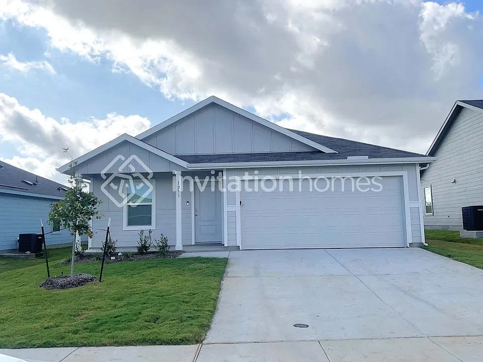 1233 Tufted Dr