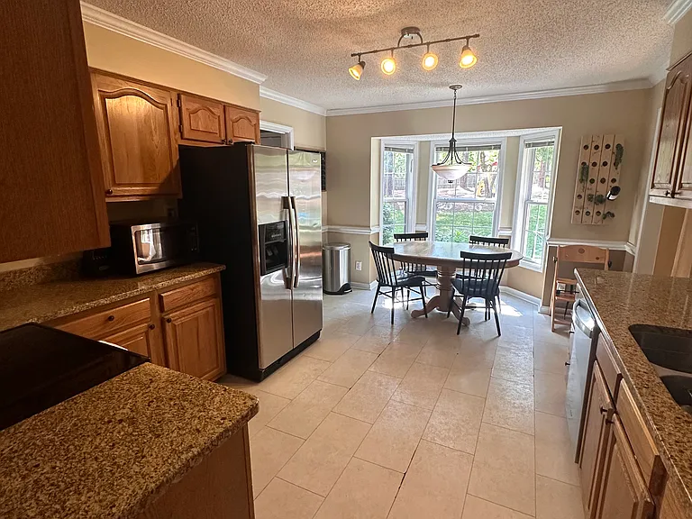 314 Stornoway Dr — Photo 8