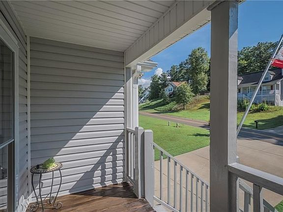 4th image of 223 Crystal Creek Dr