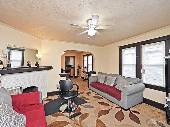 5th image of 842 Bedford Ave