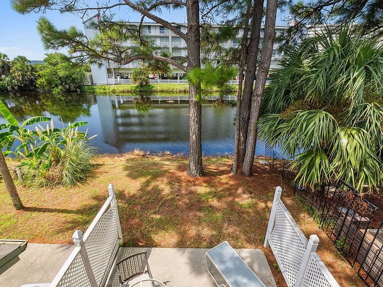 124 Robin Ln — Photo 33