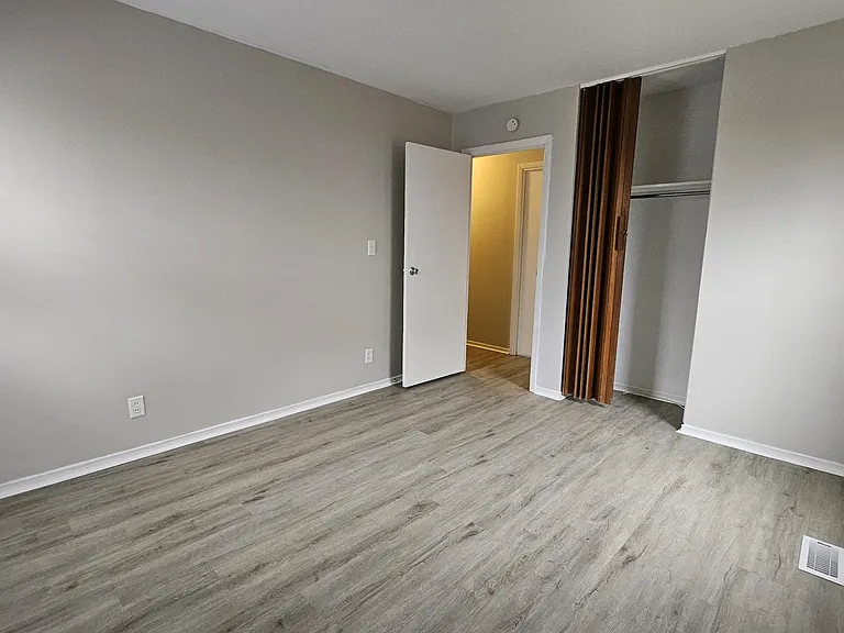 7812 Souter Dr — Photo 11