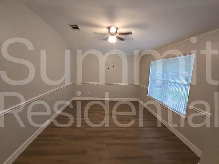 4 bed, 2.5 bath, 2745 sqft, $2,445 — Photo 2