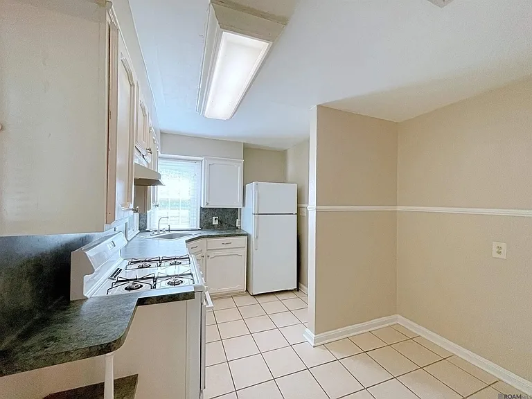 927 Rittiner Dr — Photo 4