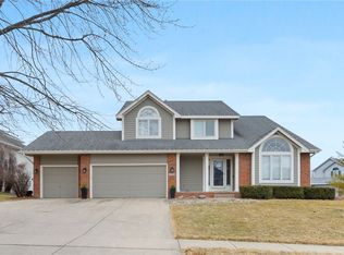 1498 NW 122nd St, Clive, IA 50325