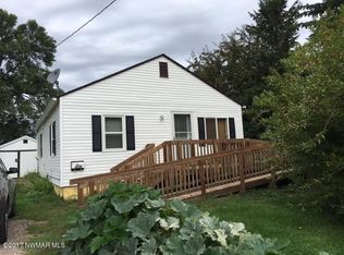 214 Gorgas Ave, Crookston, MN 56716