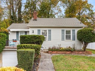 24 Locust Road, Wading River, NY 11792