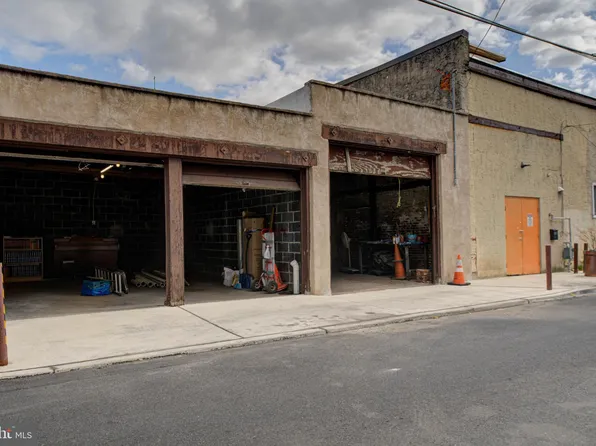 2031 N Palethorp St, Philadelphia, PA 19122