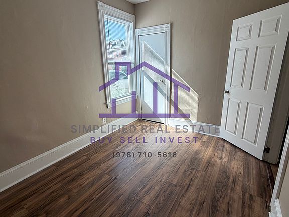 4th image of 130 Blake St #1