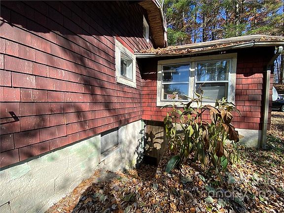 4th image of 520 Lyndhurst Dr