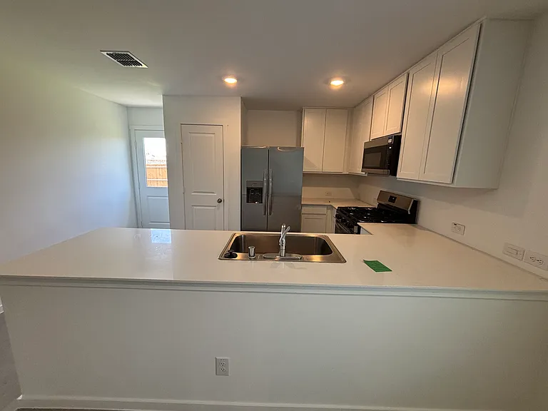 1412 Merlin Bluff St — Photo 6
