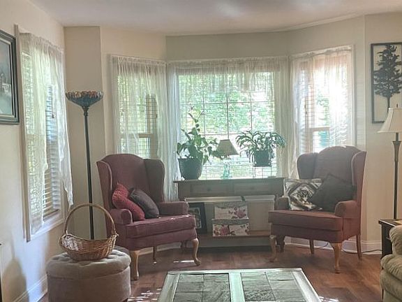 3rd image of 513 E Revere Way