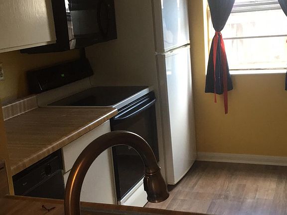 3rd image of 2301 Edenborn Ave APT 501