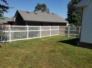 225 Grace Nell Dr, Paducah, KY 42003
