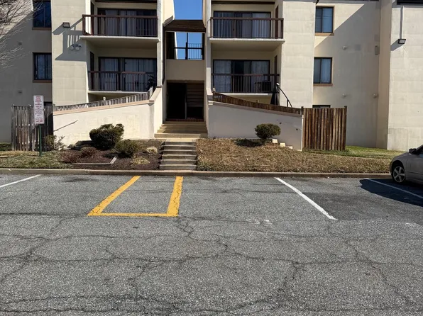 10122 Campus Way S APT 202-1A, Hyattsville, MD 20774
