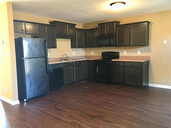 3rd image of 1723 Thistlewood Dr APT D