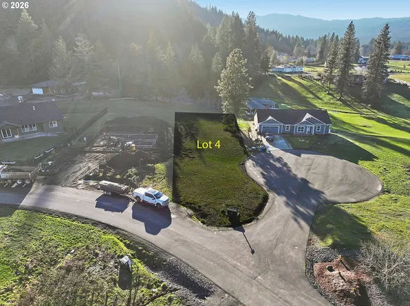 4 Husum St, White Salmon, WA 98672