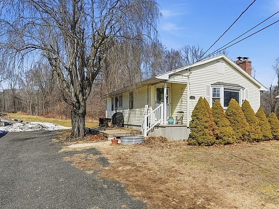 3rd image of 180 Southwick St
