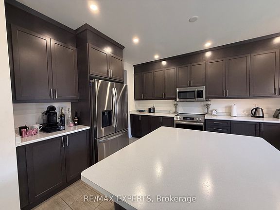 5th image of 1454 Tomkins Rd