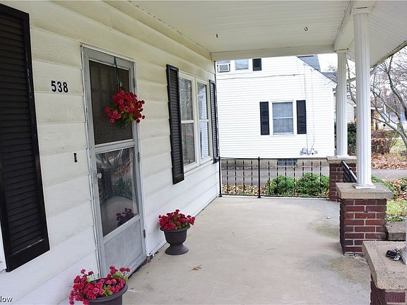 3rd image of 538 Loomis Ave