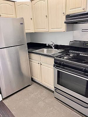 3rd image of 1122 47th Ave APT 1L