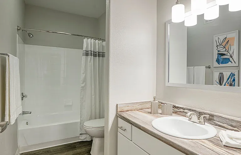 The Heritage Apartment Homes — Photo 11