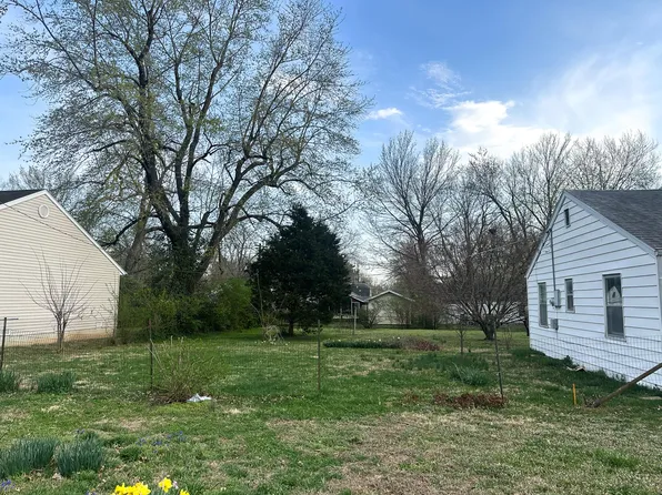 1434 E Whiteside Street, Springfield, MO 65804