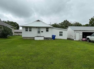 115 10th Ave SW, Oelwein, IA 50662