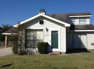111 Saint Benjamin Dr, Lafayette, LA 70506