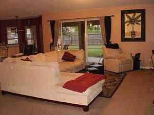 3rd image of 942 SW Aviation Ave