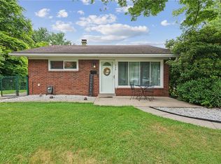 428 Elwood Dr, Pittsburgh, PA 15235